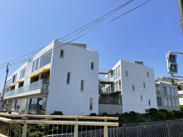 七里ヶ浜沿いのデザイナーズ・オーシャンビュー物件！！