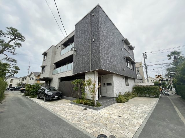 鎌倉・長谷！窓から江ノ電が見える物件のご紹介！！